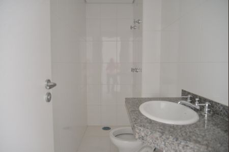 Apartamento à venda com 82m², 3 quartos e 2 vagasBanheiro da Suíte