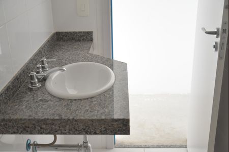 Apartamento à venda com 82m², 3 quartos e 2 vagasBanheiro Social