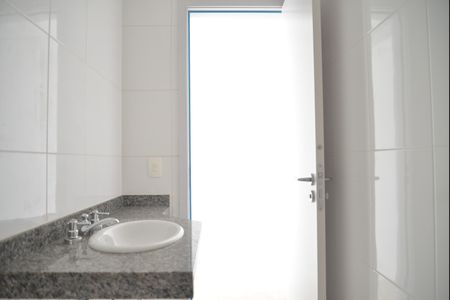 Apartamento à venda com 82m², 2 quartos e 2 vagasBanheiro Social