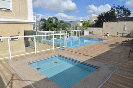 Apartamento à venda com 82m², 2 quartos e 2 vagasÁrea comum - Piscina