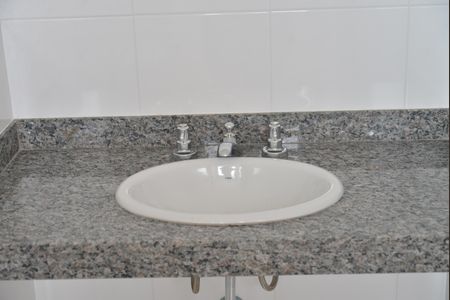 Apartamento à venda com 82m², 3 quartos e 3 vagasBanheiro da Suíte