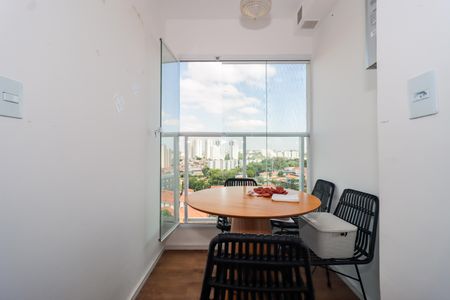 Apartamento para alugar com 32m², 2 quartos e sem vaga Apartamento para alugar com 32m², 2 quartos e sem vagaVaranda da Sala
