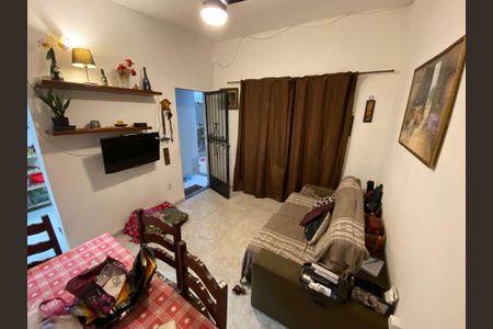 Casa à venda com 190m², 3 quartos e 3 vagas Casa à venda com 190m², 3 quartos e 3 vagasSala