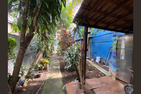 Casa à venda com 190m², 3 quartos e 3 vagas Casa à venda com 190m², 3 quartos e 3 vagasQuintal