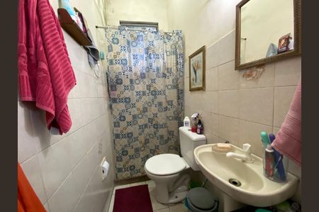 Casa à venda com 190m², 3 quartos e 3 vagas Casa à venda com 190m², 3 quartos e 3 vagasBanheiro