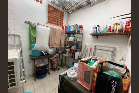 Casa à venda com 190m², 3 quartos e 3 vagas Casa à venda com 190m², 3 quartos e 3 vagasÁrea de Serviço