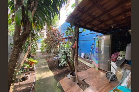 Casa à venda com 190m², 3 quartos e 3 vagas Casa à venda com 190m², 3 quartos e 3 vagasQuintal