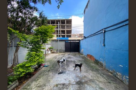 Casa à venda com 190m², 3 quartos e 3 vagas Casa à venda com 190m², 3 quartos e 3 vagasQuintal