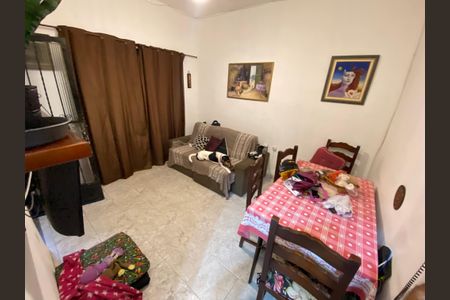 Casa à venda com 190m², 3 quartos e 3 vagas Casa à venda com 190m², 3 quartos e 3 vagasSala
