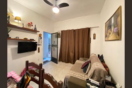 Casa à venda com 190m², 3 quartos e 3 vagas Casa à venda com 190m², 3 quartos e 3 vagasSala