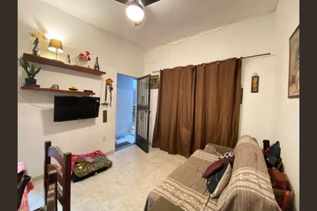 Casa à venda com 190m², 3 quartos e 3 vagas Casa à venda com 190m², 3 quartos e 3 vagasSala