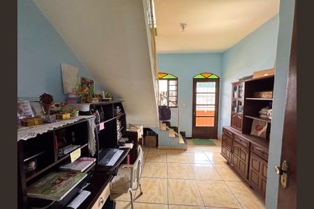 Casa à venda com 475m², 4 quartos e 6 vagasEscritório