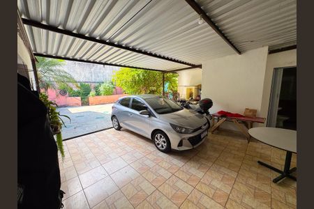 Casa à venda com 475m², 4 quartos e 6 vagasGaragem