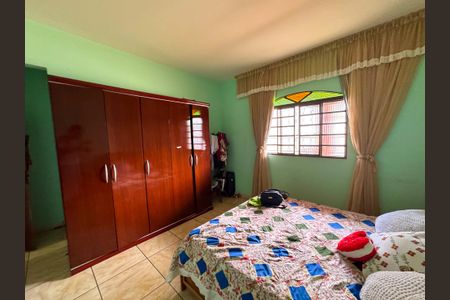 Casa à venda com 475m², 4 quartos e 6 vagasQuarto 2