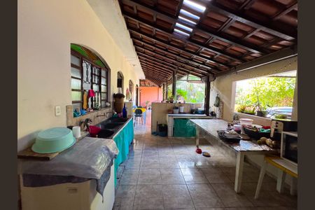 Casa à venda com 475m², 4 quartos e 6 vagasÁrea de Serviço