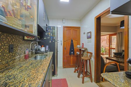 Apartamento à venda com 150m², 3 quartos e 1 vagaCozinha