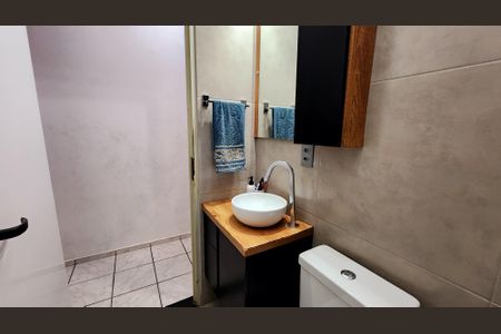 Casa à venda com 98m², 2 quartos e 2 vagasBanheiro