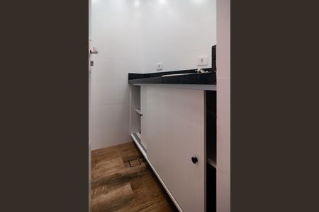 Banheiro de kitnet/studio à venda com 1 quarto, 39m² em Vila Santana, São Paulo