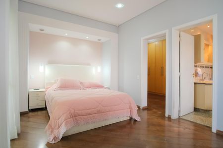 Apartamento à venda com 324m², 4 quartos e 4 vagasSuíte 4