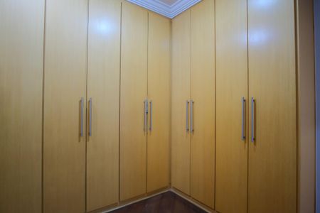 Apartamento à venda com 324m², 4 quartos e 4 vagasCloset da Suíte 4