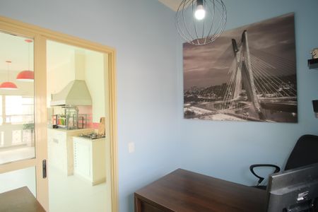 Apartamento à venda com 324m², 4 quartos e 4 vagasEscritório