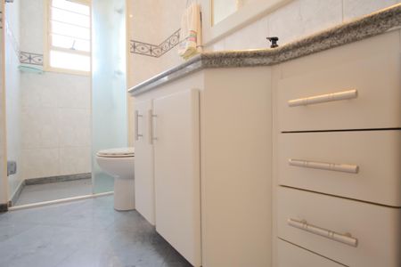 Apartamento à venda com 324m², 4 quartos e 4 vagasBanheiro da Suíte 1