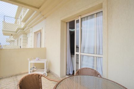 Apartamento à venda com 324m², 4 quartos e 4 vagasVaranda da Sala