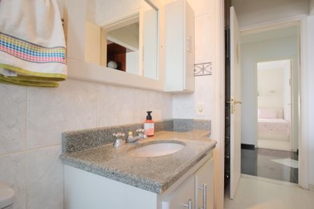 Apartamento à venda com 324m², 4 quartos e 4 vagasBanheiro da Suíte 1