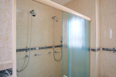 Apartamento à venda com 324m², 4 quartos e 4 vagasBanheiro da Suíte 4