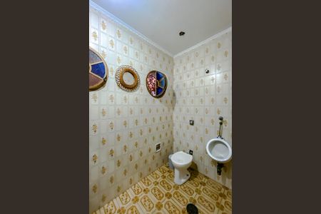 Casa à venda com 300m², 3 quartos e 4 vagasBanheiro da Suíte