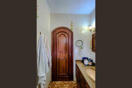 Casa à venda com 300m², 3 quartos e 4 vagasBanheiro 