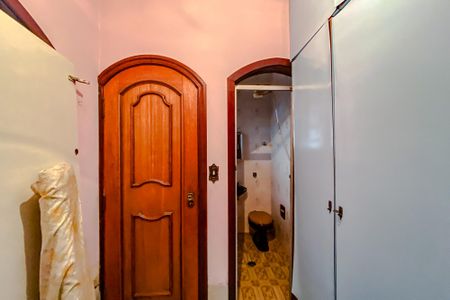 Casa à venda com 300m², 3 quartos e 4 vagasQuarto de Serviço