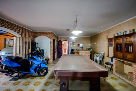 Casa à venda com 300m², 3 quartos e 4 vagasSalão de festas