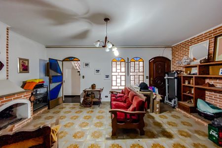 Casa à venda com 300m², 3 quartos e 4 vagasSalão de festas