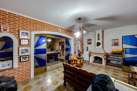 Casa à venda com 300m², 3 quartos e 4 vagasSalão de festas