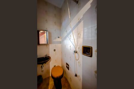 Casa à venda com 300m², 3 quartos e 4 vagasBanheiro de serviço