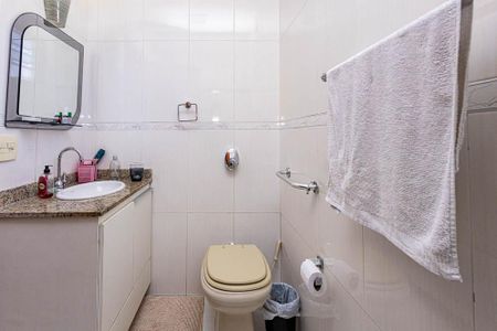 Casa à venda com 269m², 3 quartos e 1 vaga Casa à venda com 269m², 3 quartos e 1 vagaBanheiro Social