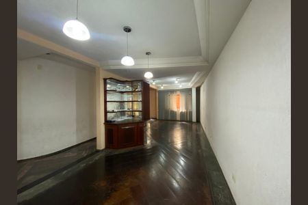 Casa à venda com 340m², 5 quartos e 4 vagasSala