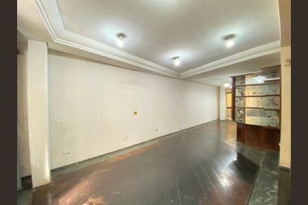 Casa à venda com 340m², 5 quartos e 4 vagasSala