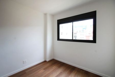 Apartamento à venda com 121m², 2 quartos e 2 vagasQuarto 