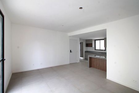 Apartamento à venda com 121m², 2 quartos e 2 vagasSala