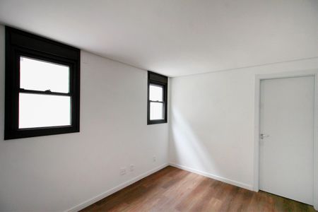 Apartamento à venda com 121m², 2 quartos e 2 vagasSuíte