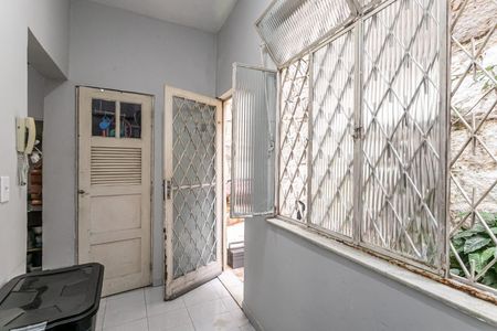 Apartamento à venda com 91m², 2 quartos e 1 vagaÁrea de Serviço