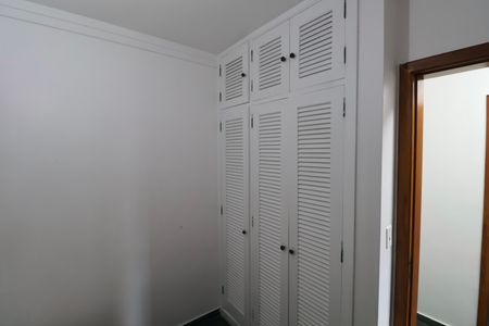 Apartamento para alugar com 105m², 4 quartos e 1 vagaQuarto 2