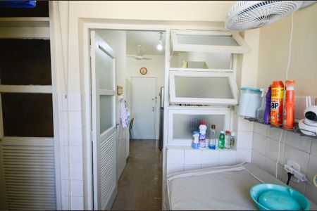 Apartamento à venda com 69m², 2 quartos e 1 vagaÁrea de Serviço