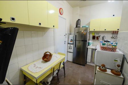 Apartamento à venda com 69m², 2 quartos e 1 vagaCozinha