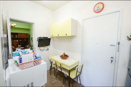 Apartamento à venda com 69m², 2 quartos e 1 vagaCozinha