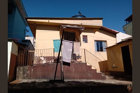 Casa à venda com 98m², 2 quartos e 1 vaga