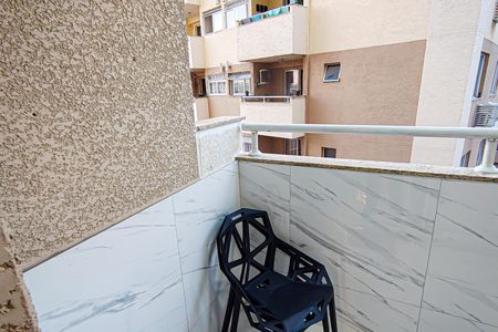 Apartamento à venda com 71m², 3 quartos e 1 vaga Apartamento à venda com 71m², 3 quartos e 1 vagaVaranda/Sala