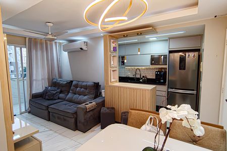 Apartamento à venda com 71m², 3 quartos e 1 vaga Apartamento à venda com 71m², 3 quartos e 1 vagaSala